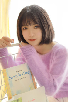 偷看美女裙子下